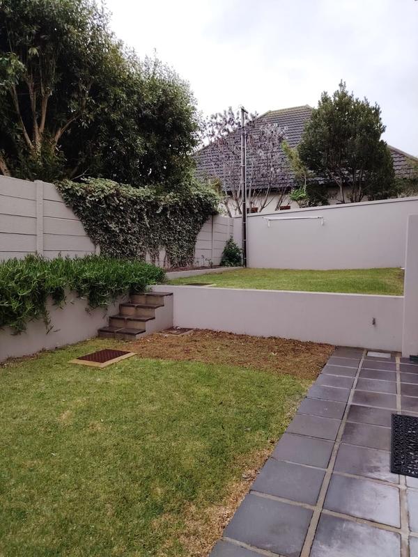 1 Bedroom Property for Sale in Voelklip Western Cape